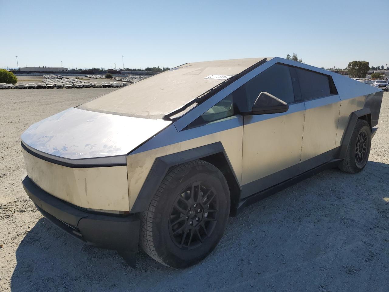 TESLA CYBERTRUCK