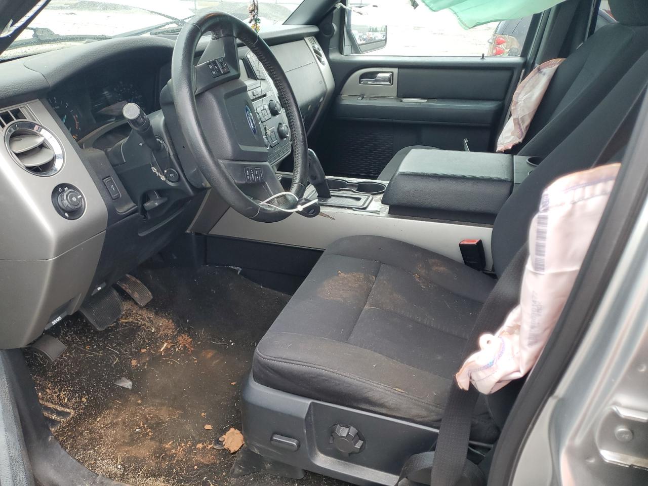 FORD EXPEDITION EL XLT