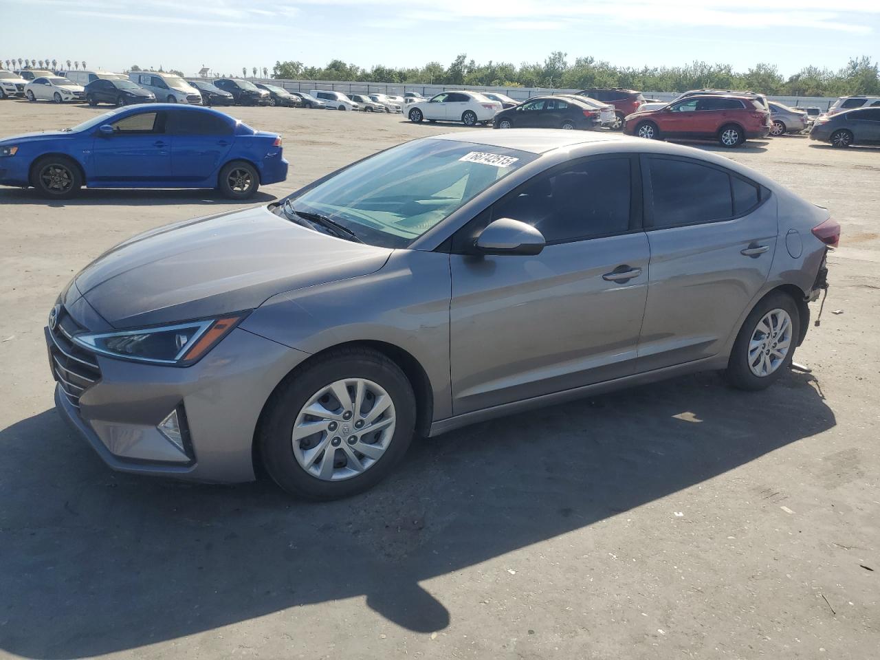 HYUNDAI ELANTRA SE
