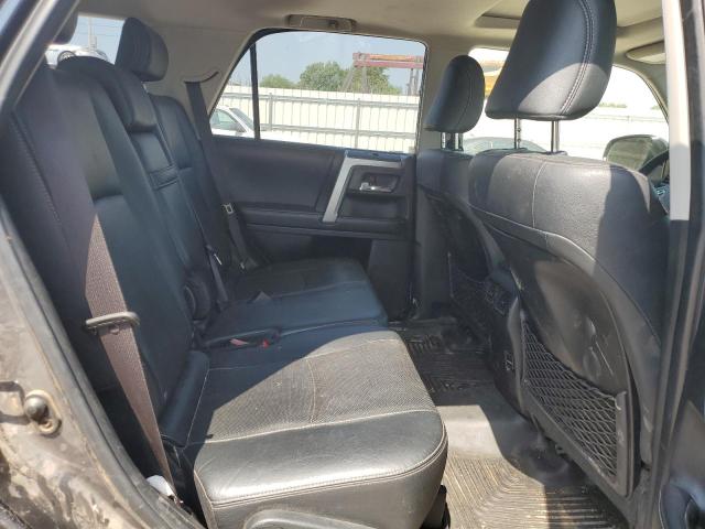 2019 TOYOTA 4RUNNER SR JTEBU5JR0K5689577
