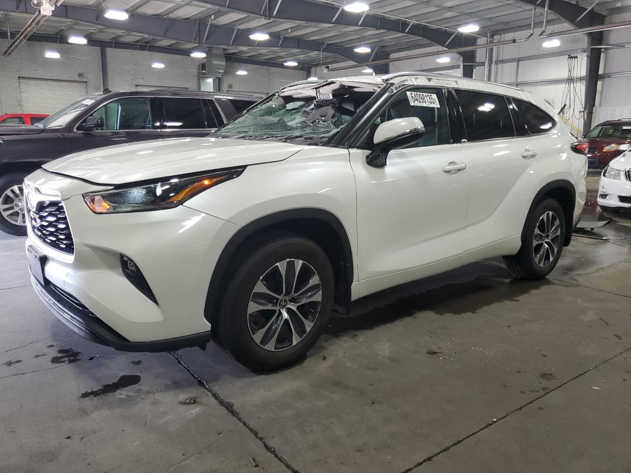 TOYOTA HIGHLANDER XLE