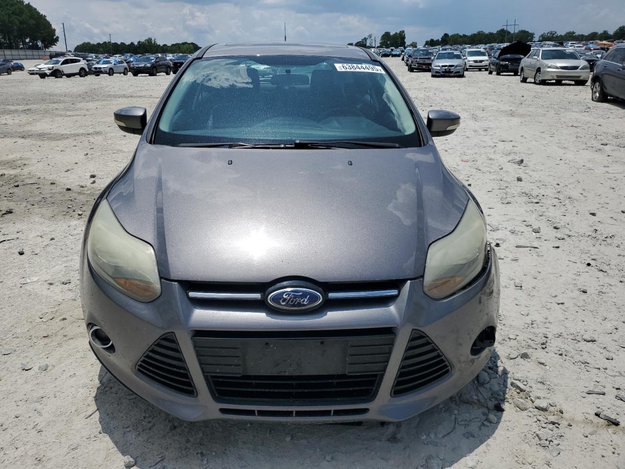FORD FOCUS TITANIUM