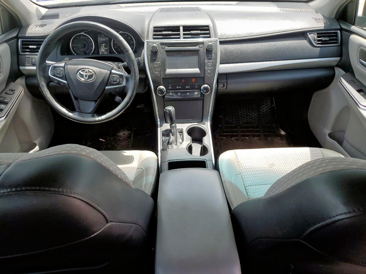 Toyota Camry le 2015