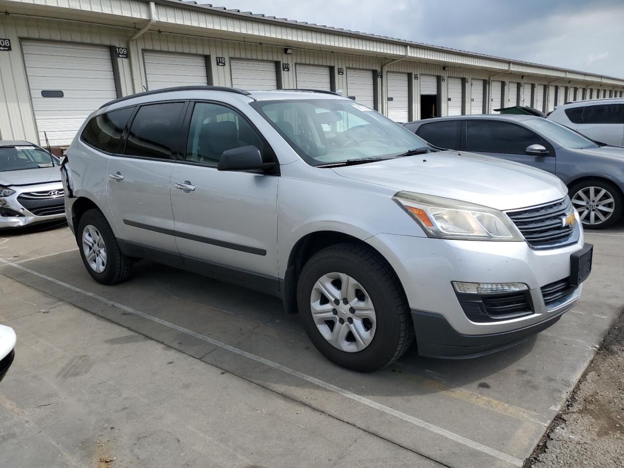 CHEVROLET TRAVERSE LS