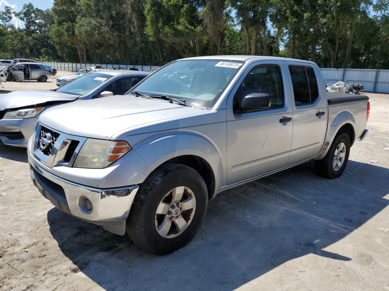 NISSAN FRONTIER CREW CAB SE