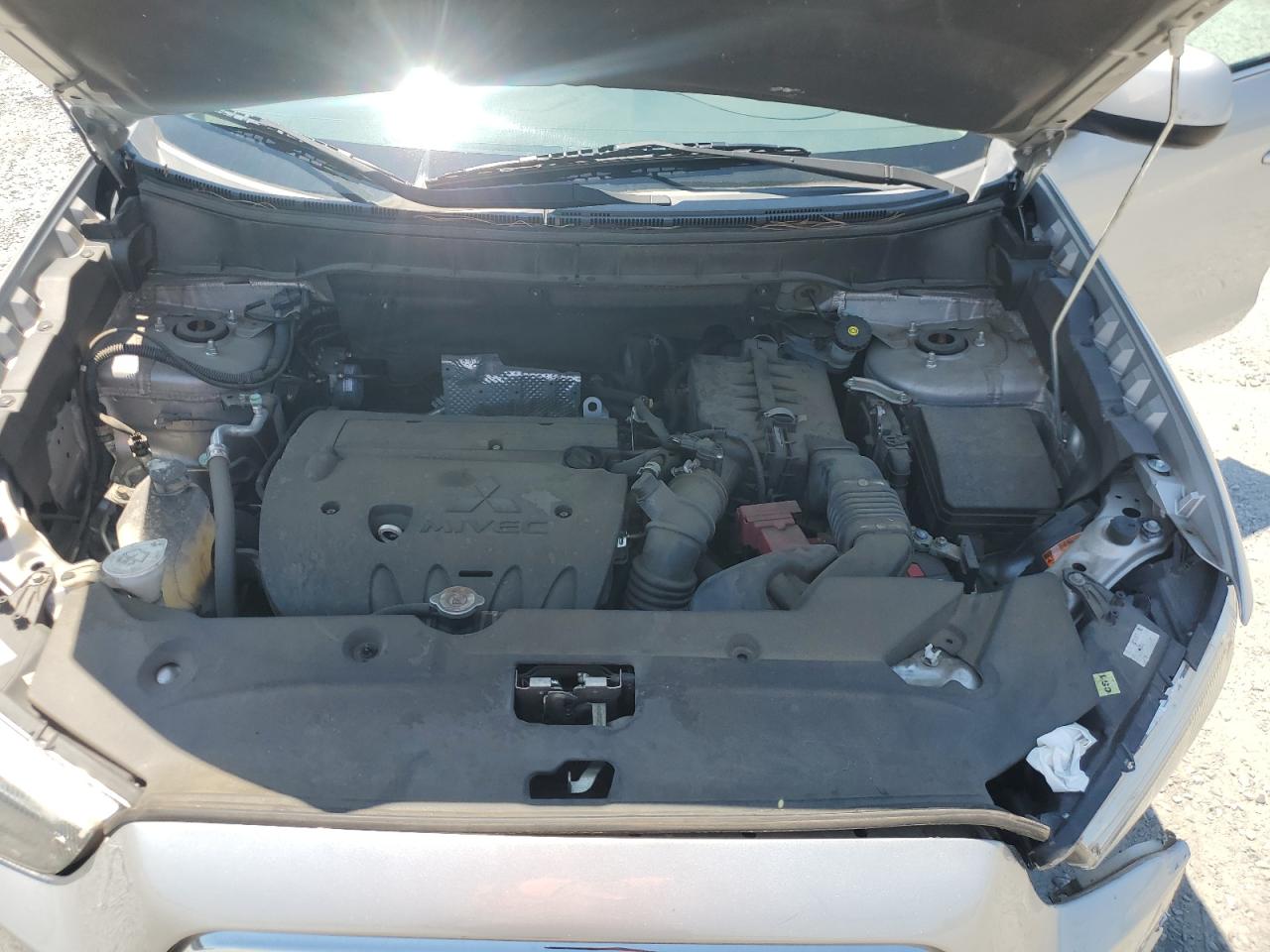 MITSUBISHI OUTLANDER SE