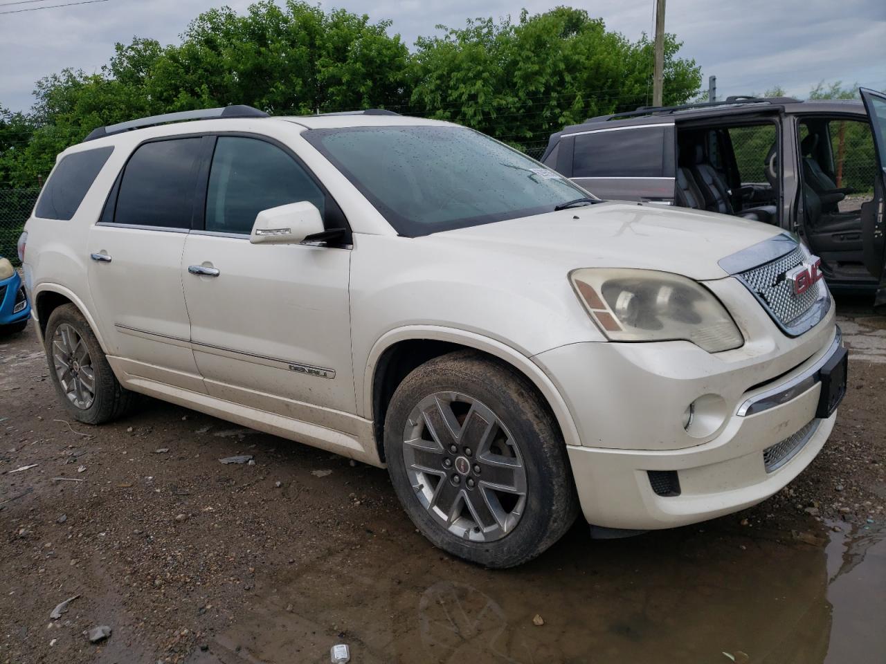 GMC ACADIA DENALI