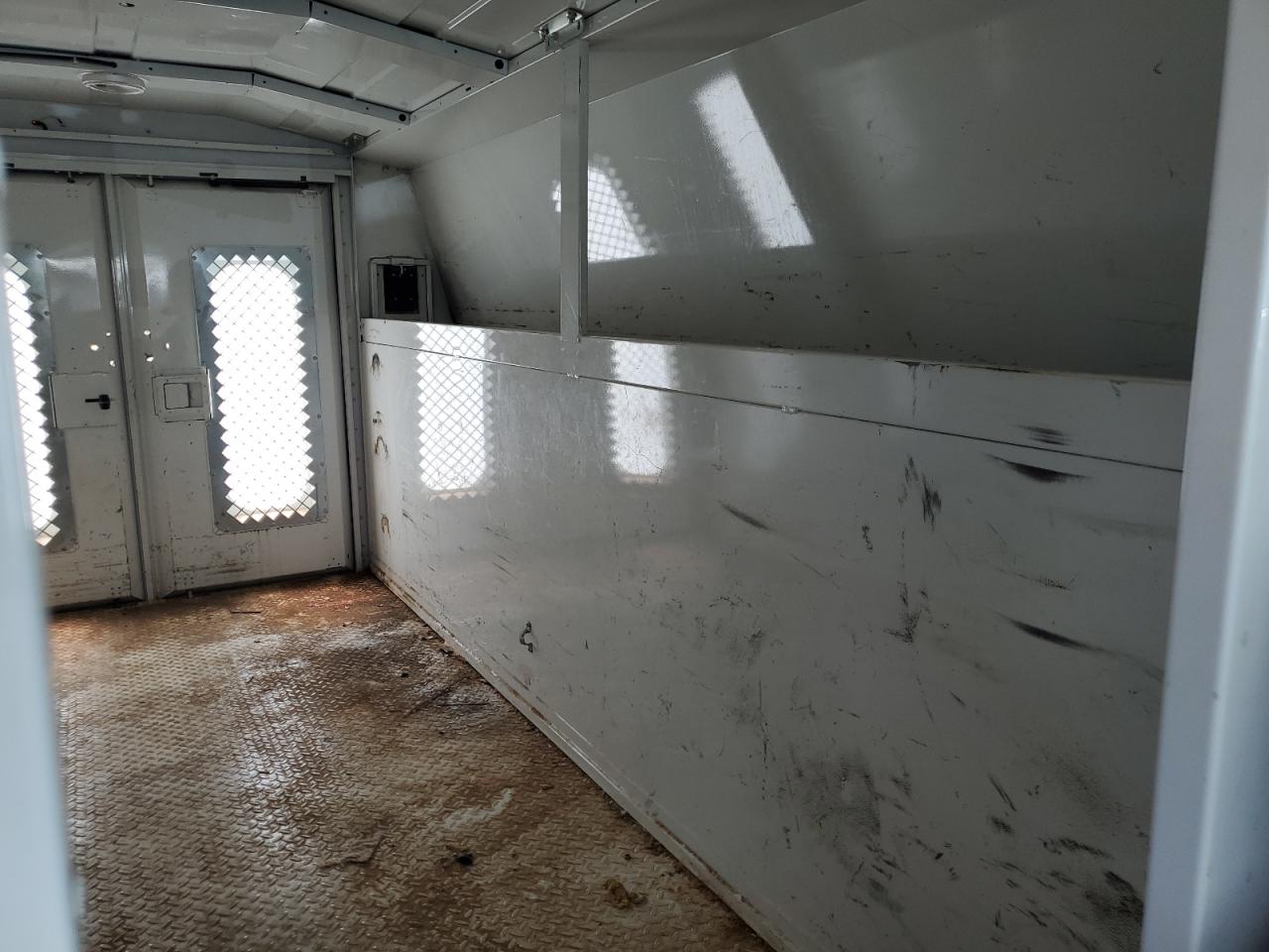 FORD ECONOLINE E350 SUPER DUTY CUTAWAY VAN