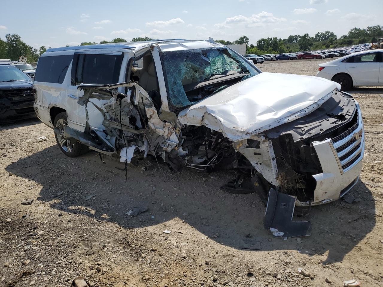 CADILLAC ESCALADE ESV PREMIUM LUXURY