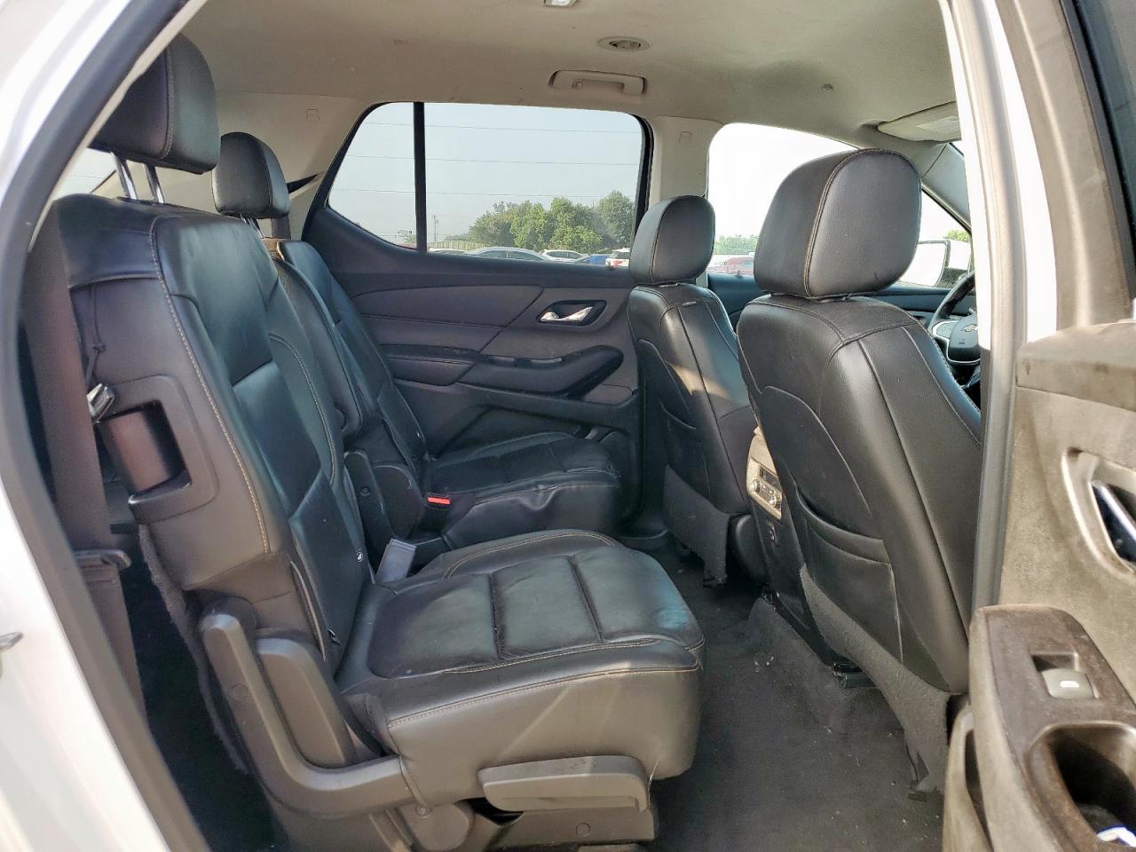 CHEVROLET TRAVERSE LT