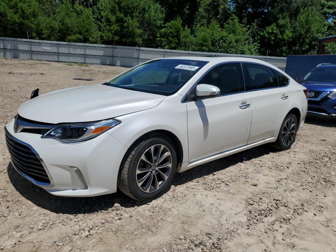 TOYOTA AVALON XLE