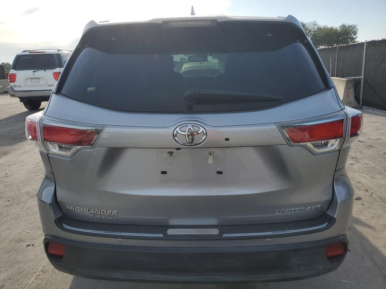 Toyota Highlander 2016