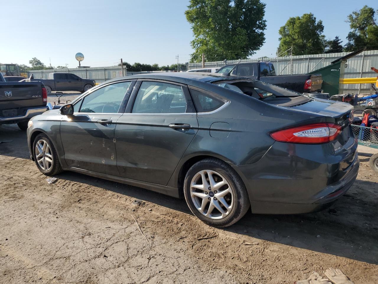 FORD FUSION SE