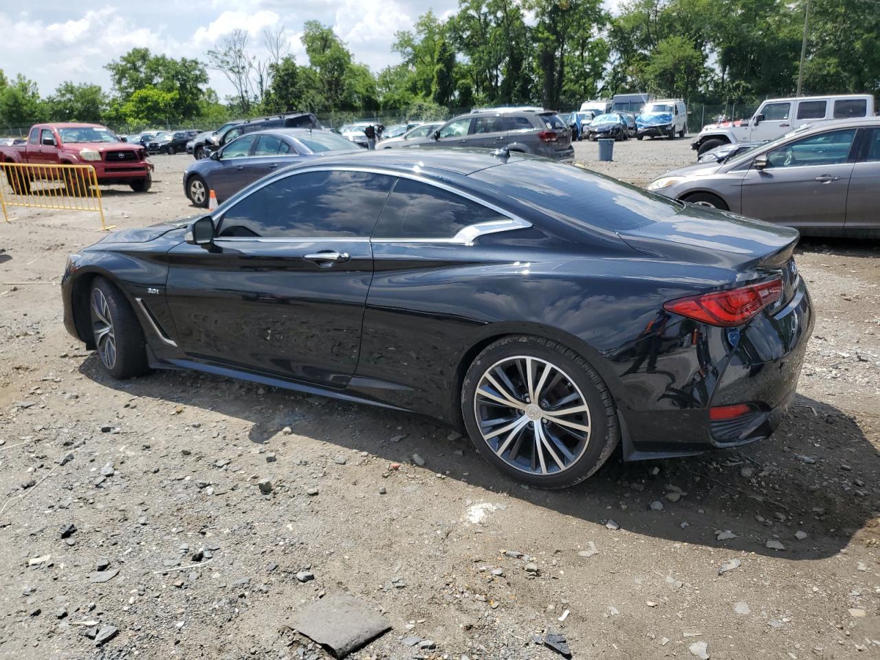 INFINITI Q60 LUXE 300