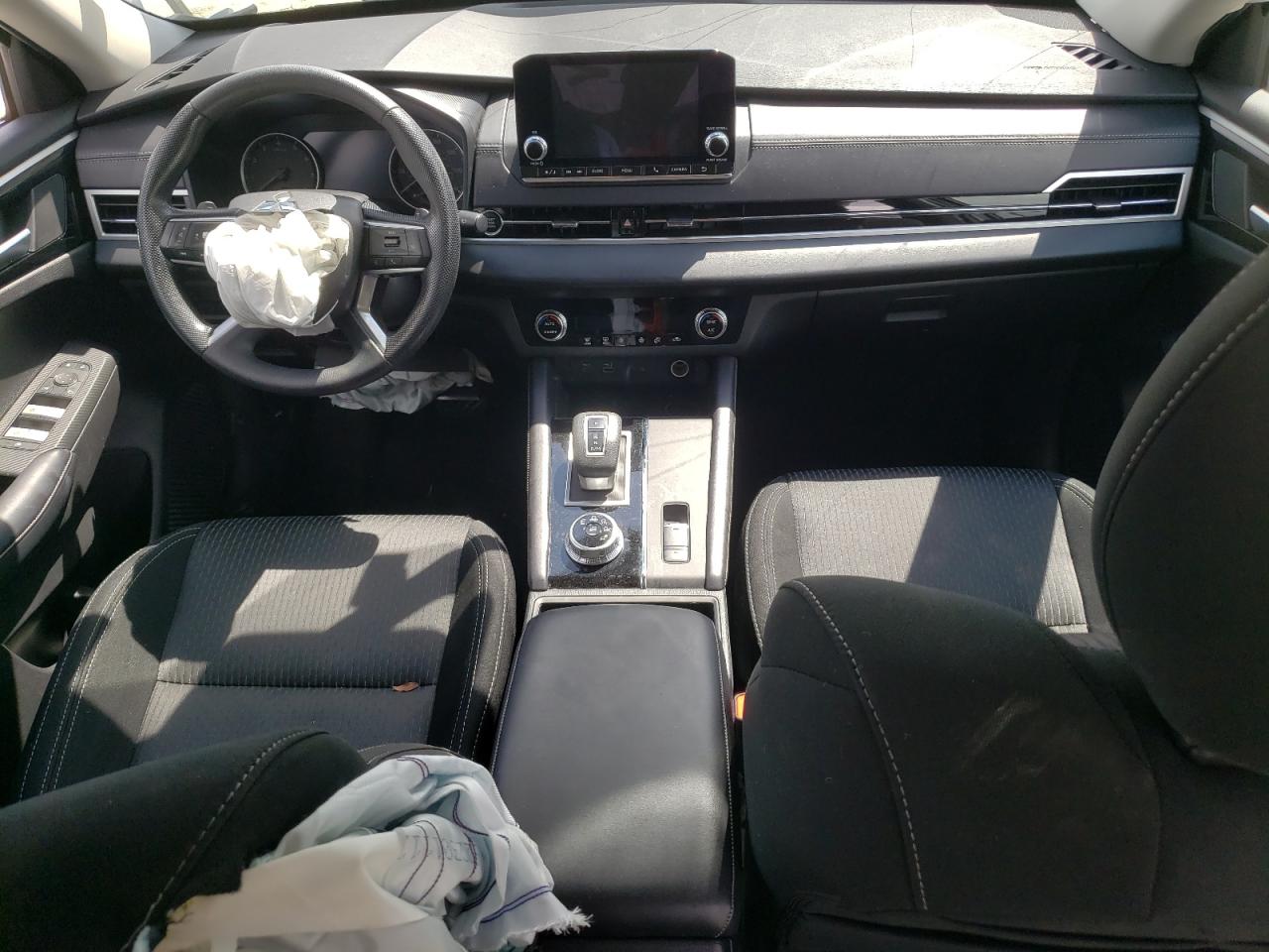 MITSUBISHI OUTLANDER ES