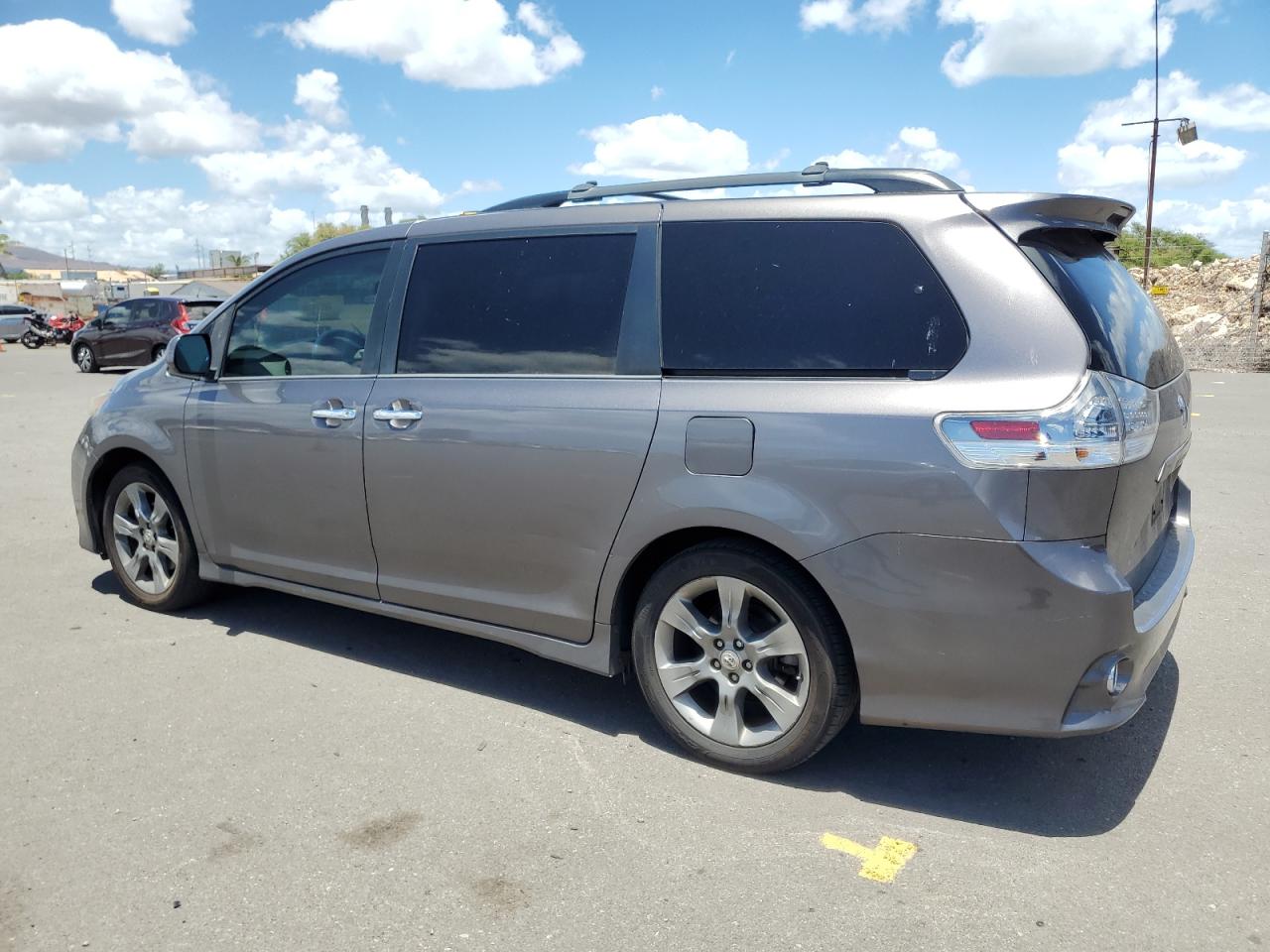 TOYOTA SIENNA SPORT