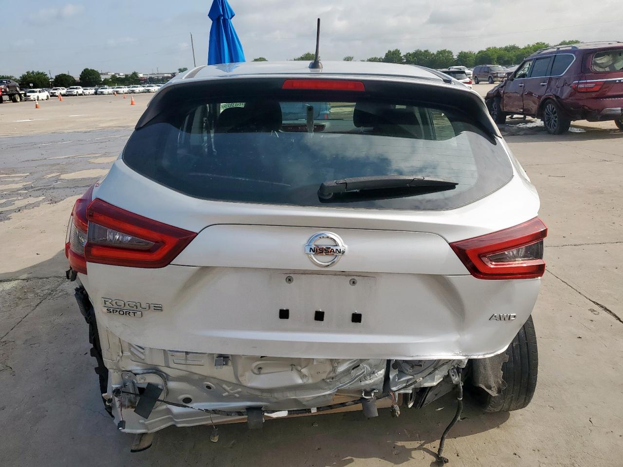 NISSAN ROGUE SPORT S