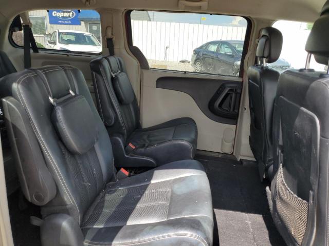 2015 CHRYSLER TOWN & COU 2C4RC1CG0FR601078