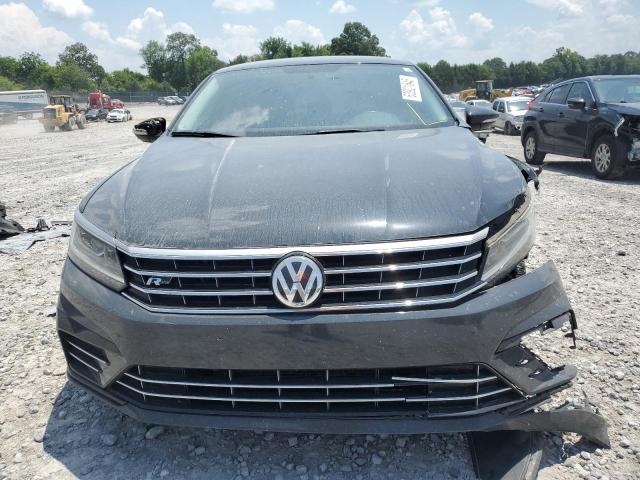 2017 VOLKSWAGEN PASSAT R-L 1VWDT7A34HC076029