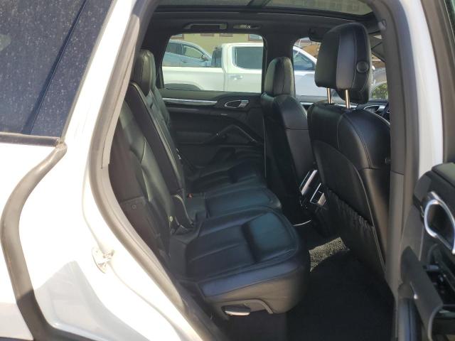 2017 PORSCHE CAYENNE S WP1AB2A28HLA51524