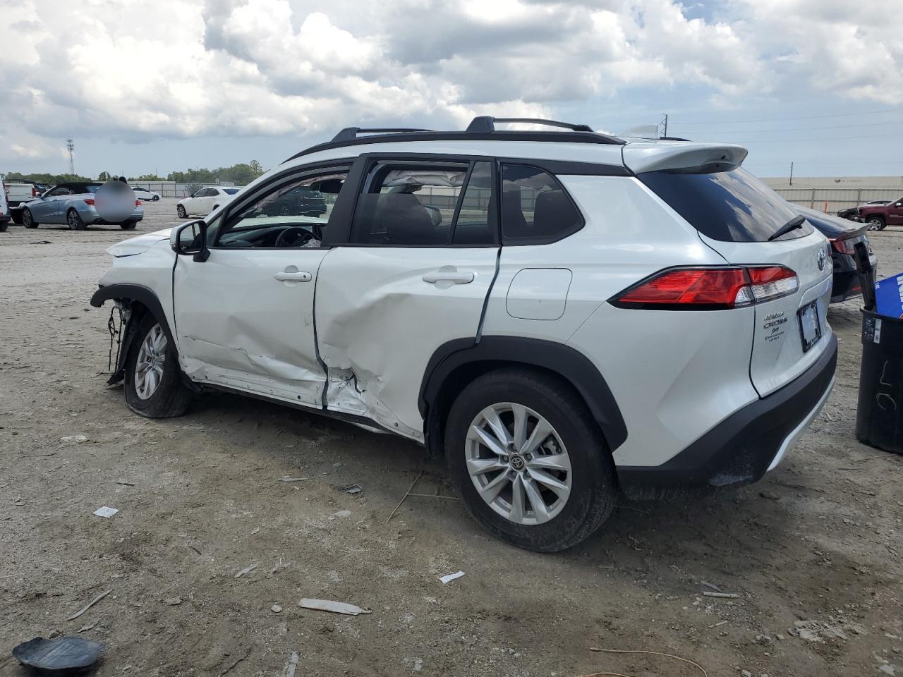 TOYOTA COROLLA CROSS LE