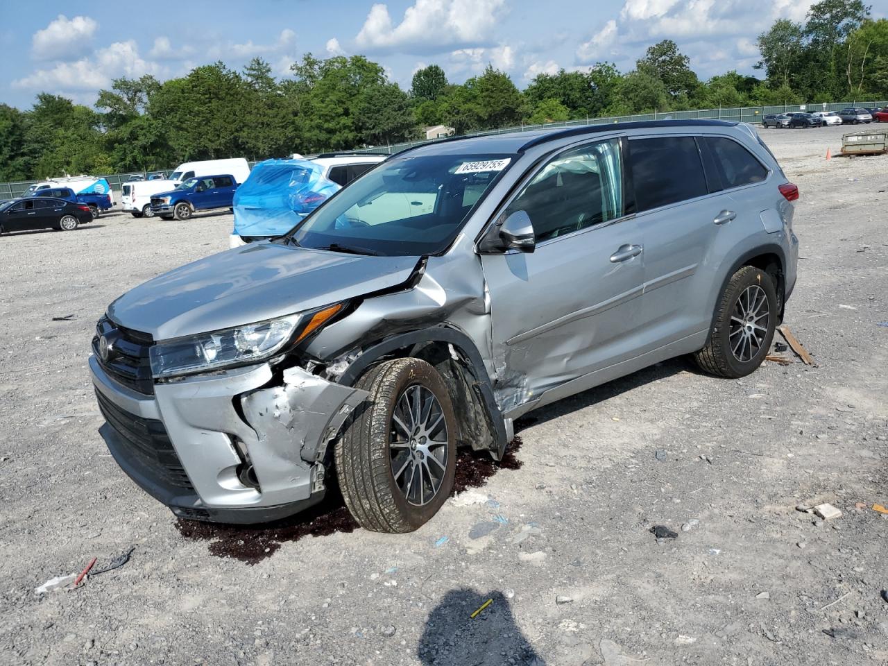 TOYOTA HIGHLANDER SE