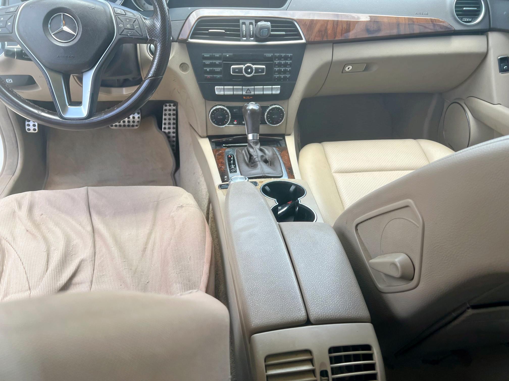 2014 MERCEDES-BENZ C 250 - WDDGF4HB4EA960827