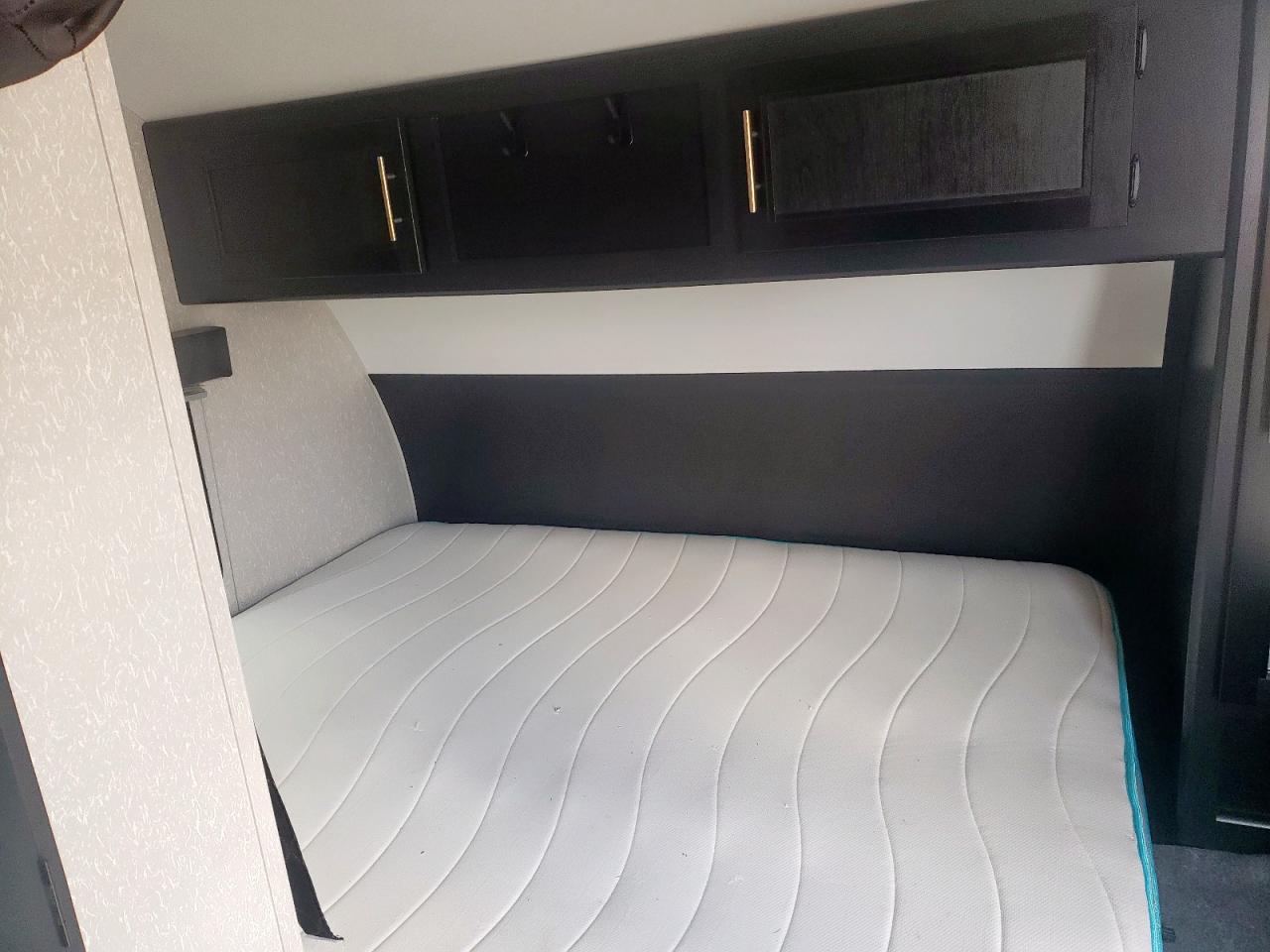 Lot #3269975995 2022 WILDWOOD GREY WOLF