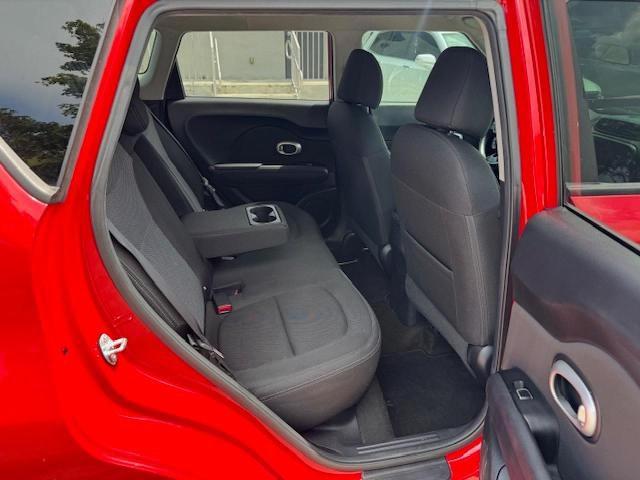 2018 KIA SOUL + KNDJP3A58J7563852