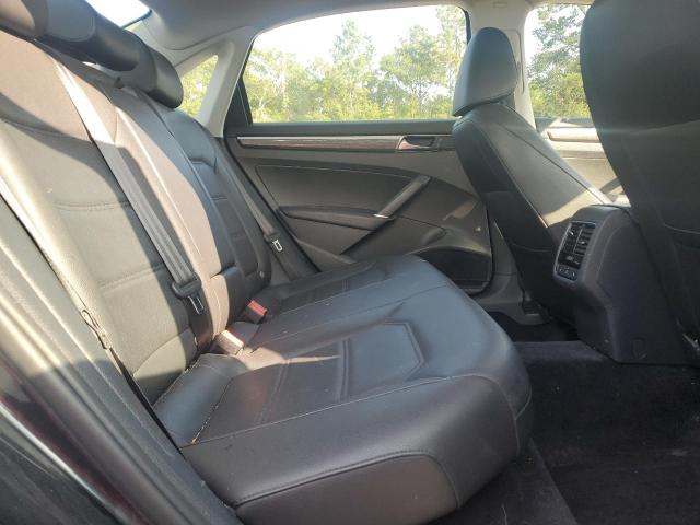 2017 VOLKSWAGEN PASSAT SE - 1VWGT7A32HC073840