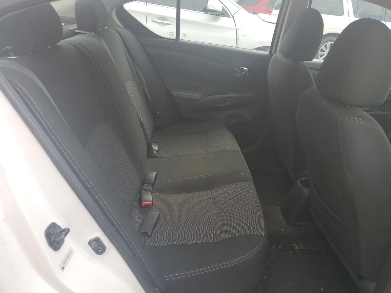 NISSAN VERSA S