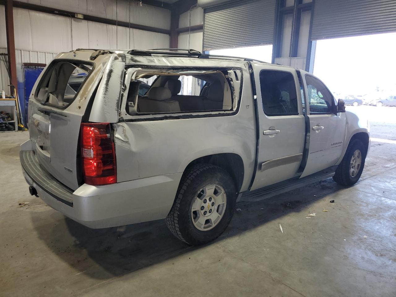 CHEVROLET SUBURBAN C1500 LT