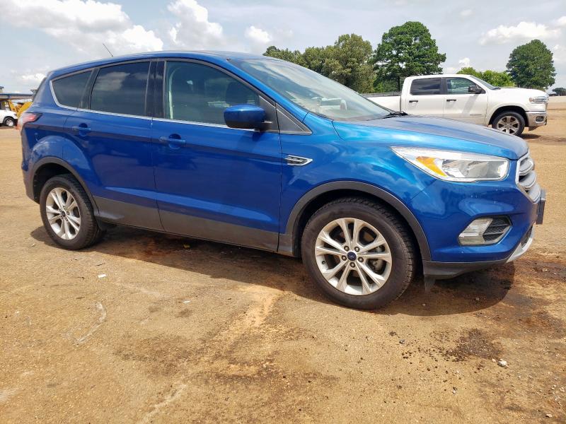 Vin: 1fmcu0gd2huf08917, lot: 62996755, ford escape se 20174