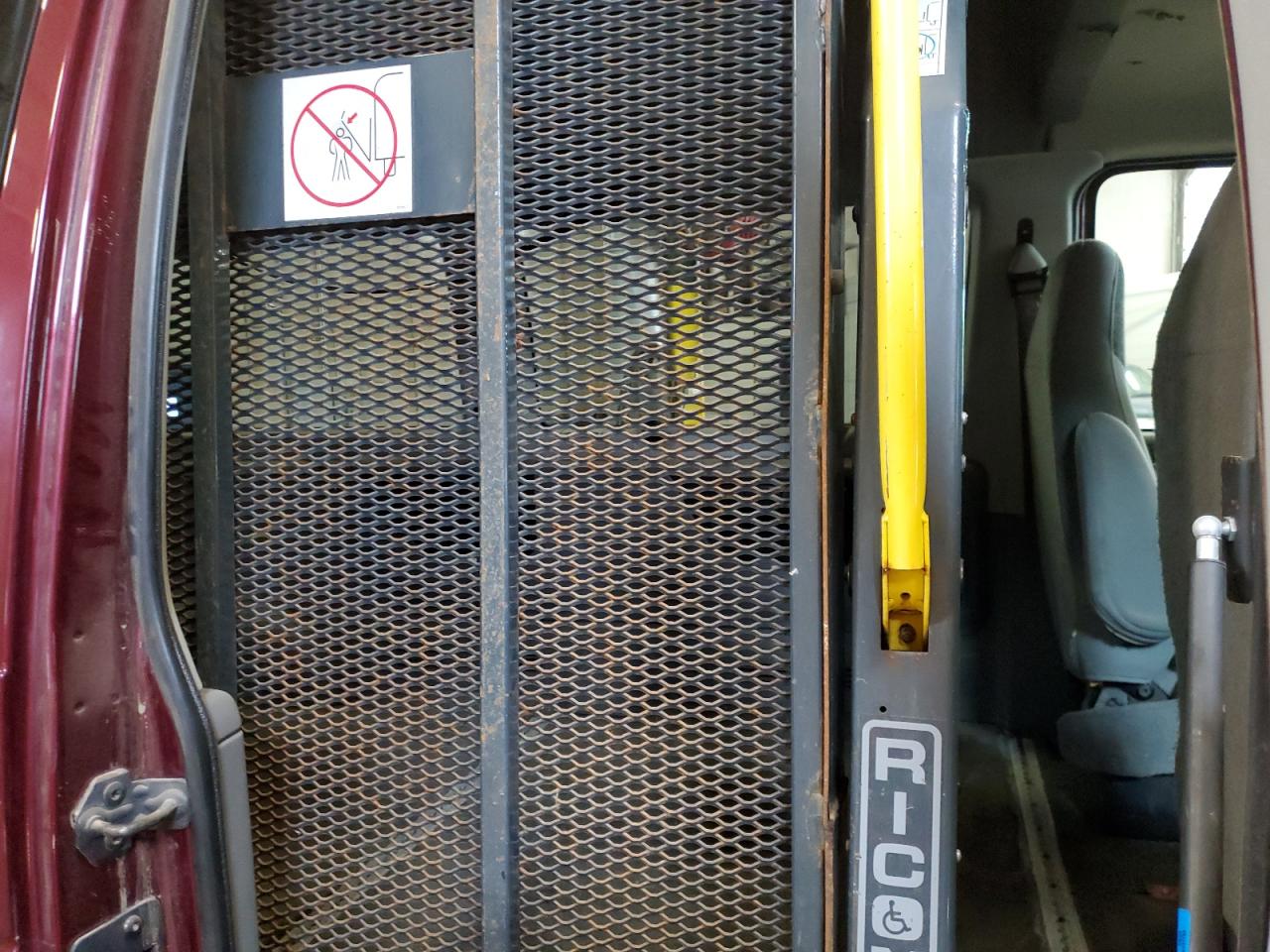 Lot #3261948481 2004 FORD ECONOLINE