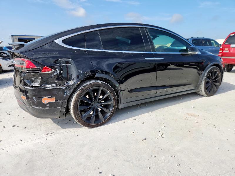 2017 TESLA MODEL X 5YJXCBE25HF044617