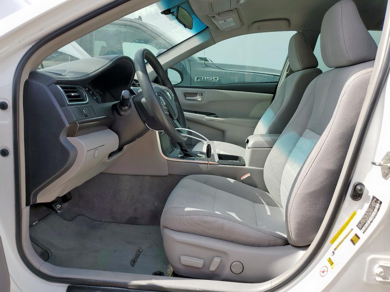 Toyota Camry le 2015