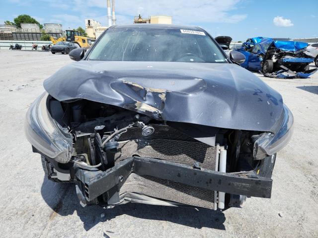 2017 KIA CADENZA PR KNALC4J19H5048840
