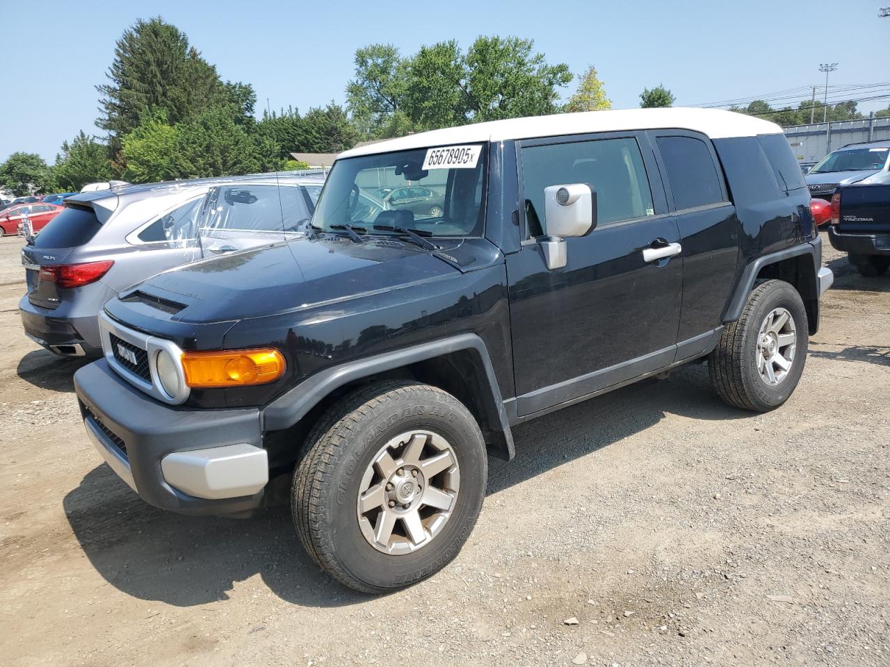 TOYOTA FJ CRUISER