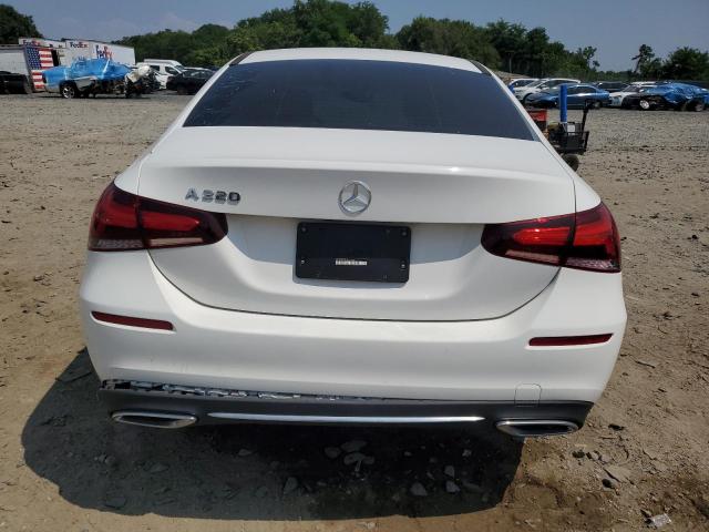 2020 MERCEDES-BENZ A 220 W1K3G4EB5LJ219261