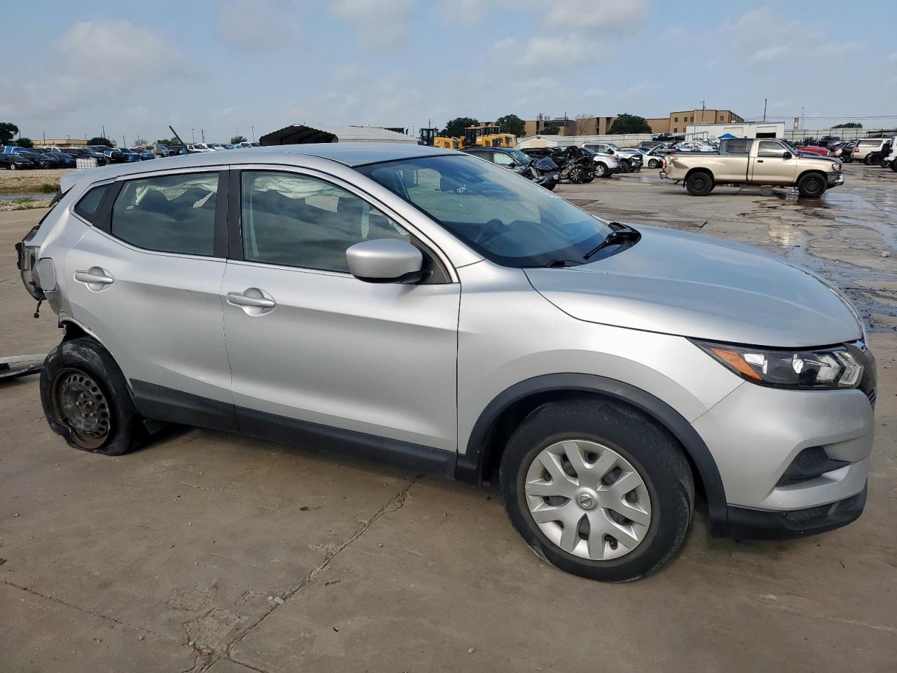 NISSAN ROGUE SPORT S