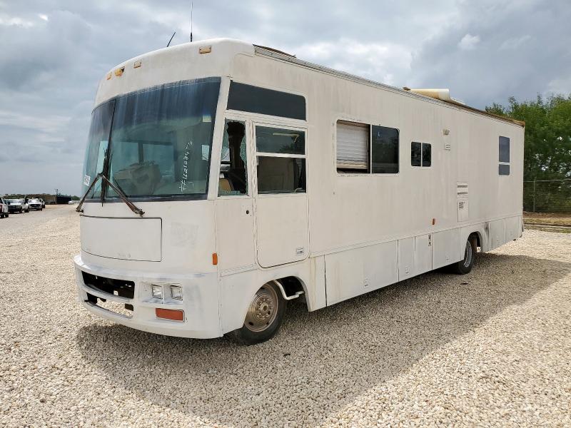 WINOVAGO MOTORHOME 1999 white  Gasoline 1GBLP37J7W3316791 photo #3