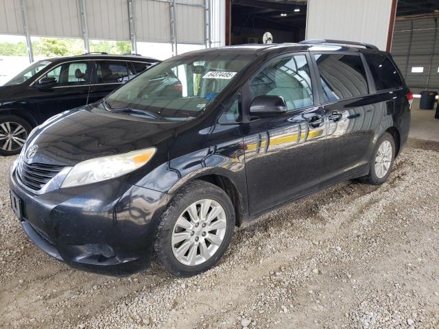 TOYOTA SIENNA LE