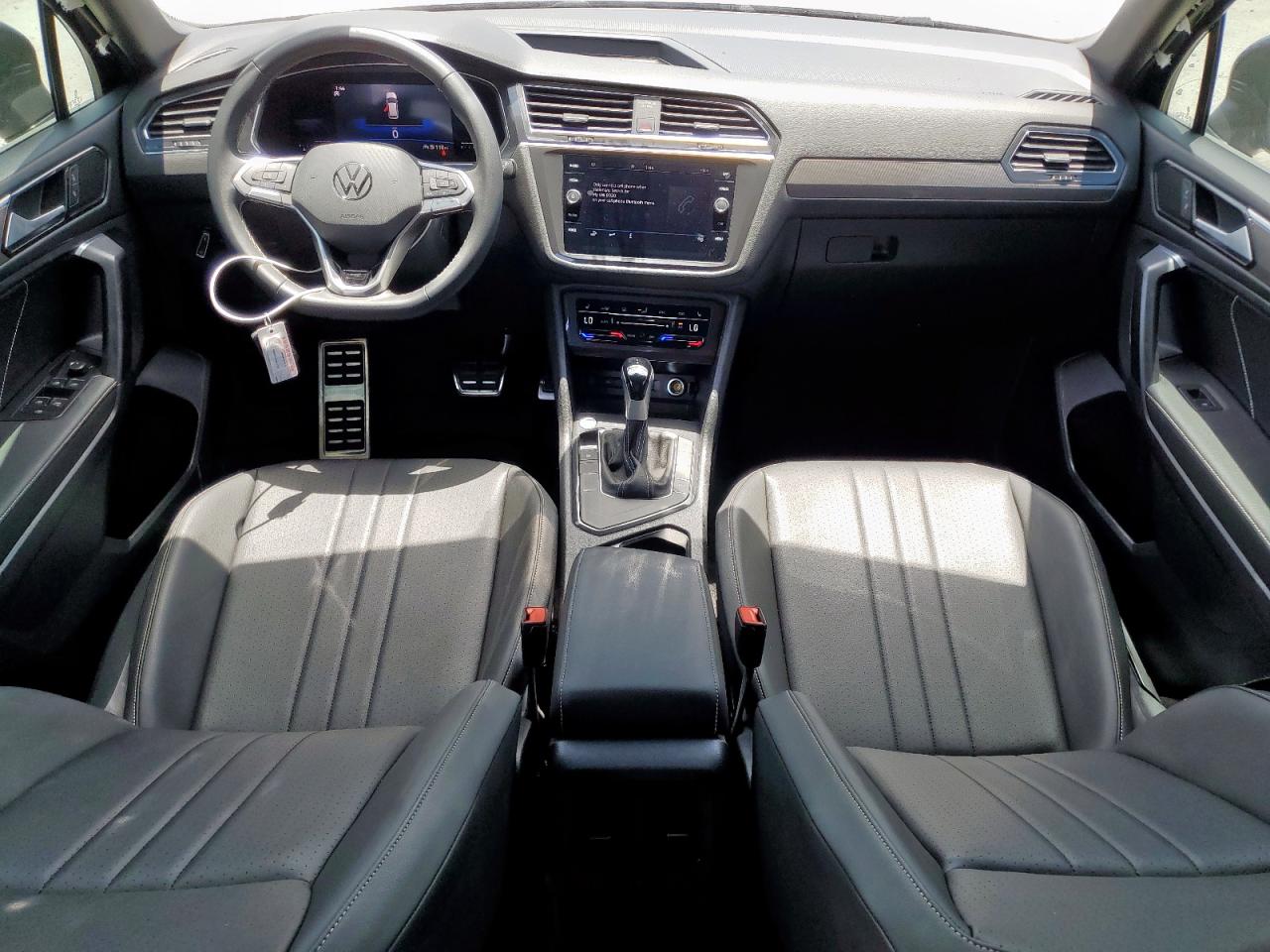 VOLKSWAGEN TIGUAN SE R-LINE BLACK