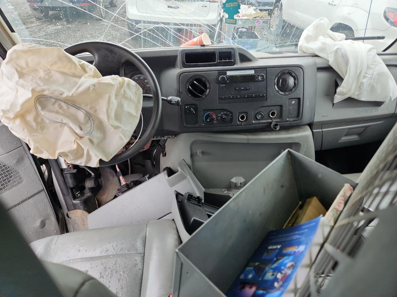 FORD ECONOLINE E150 VAN