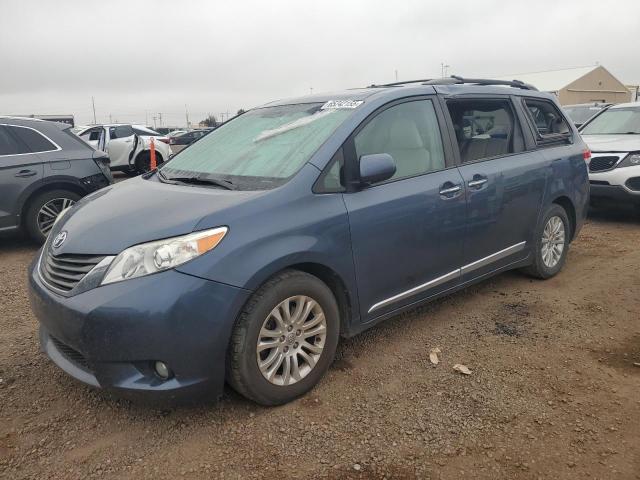 TOYOTA SIENNA XLE