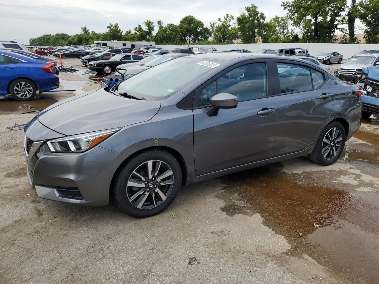 NISSAN VERSA SV