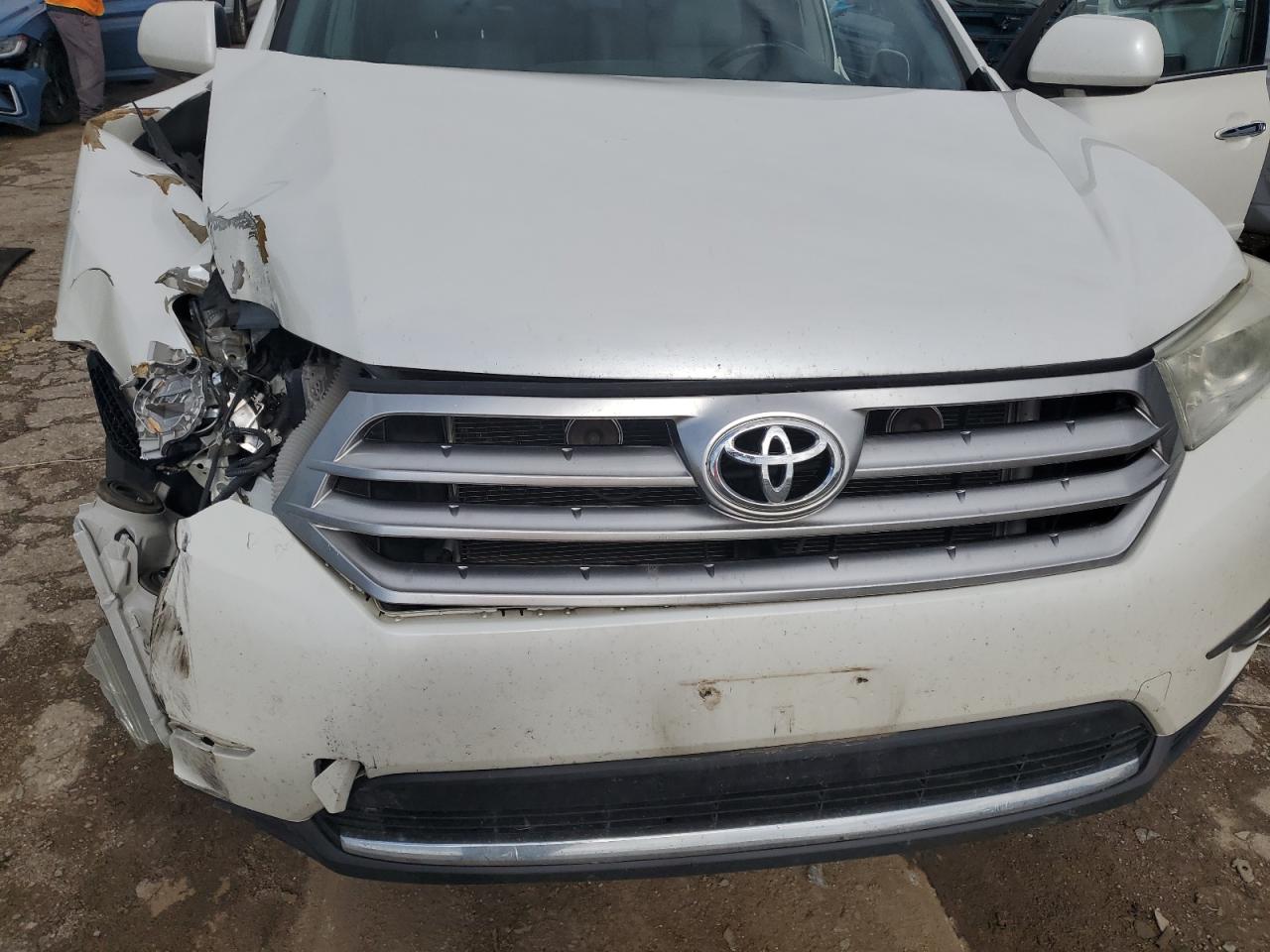 TOYOTA HIGHLANDER LIMITED