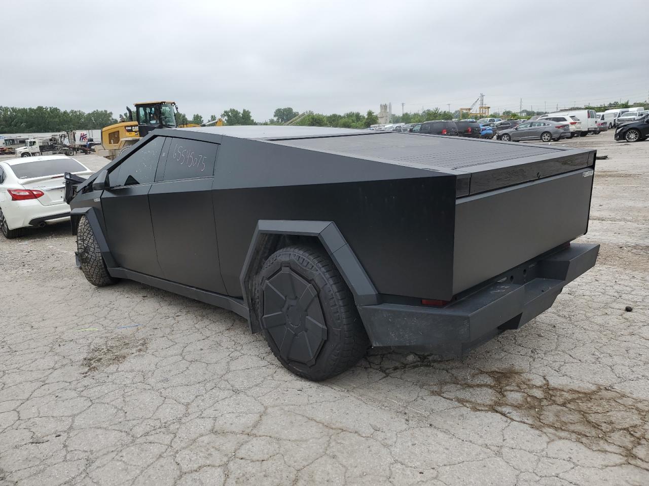 TESLA CYBERTRUCK