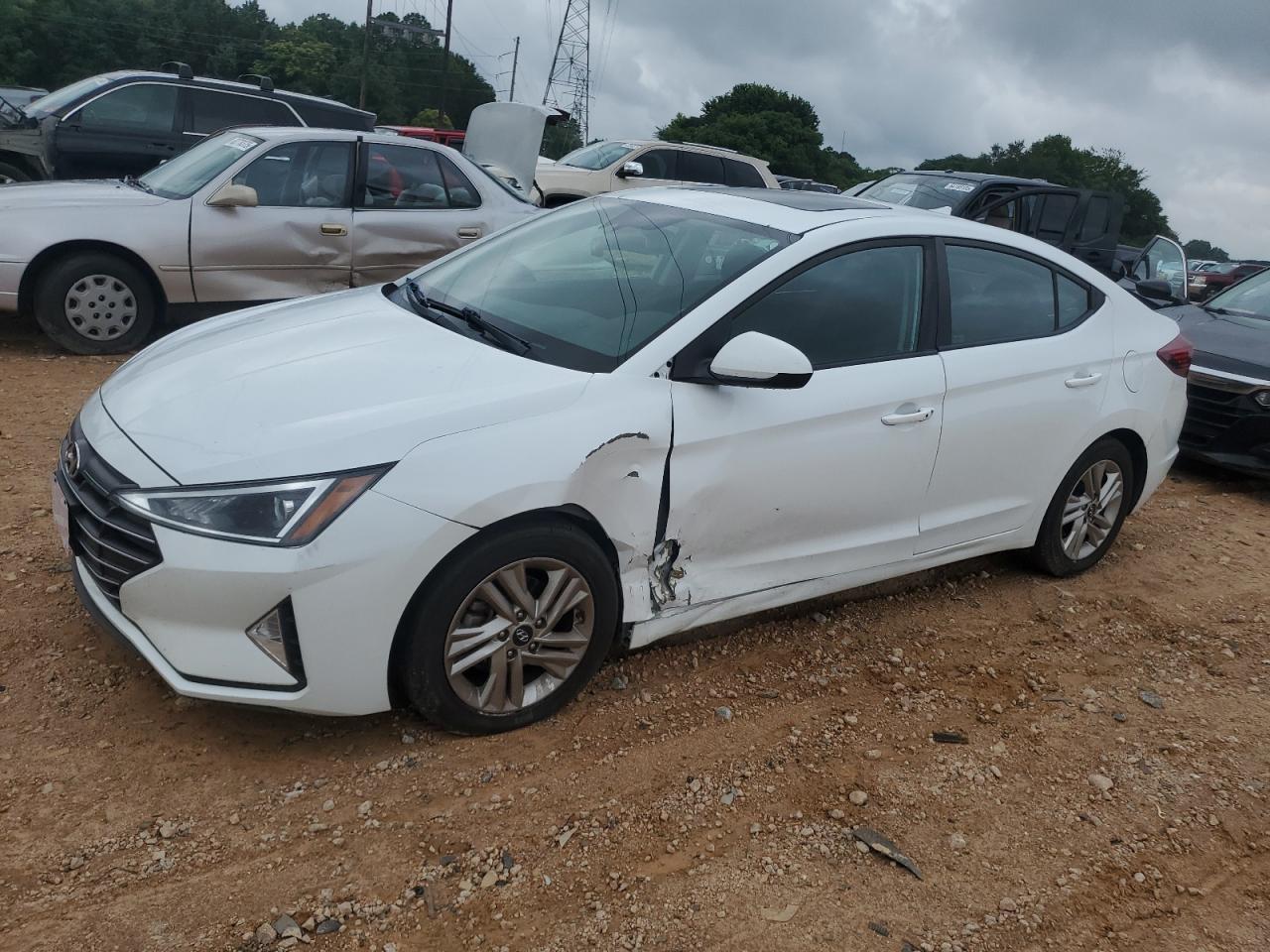 HYUNDAI ELANTRA SEL