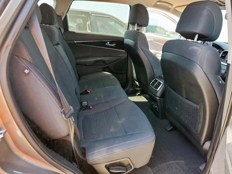 2017 KIA SORENTO LX 5XYPG4A31HG244823
